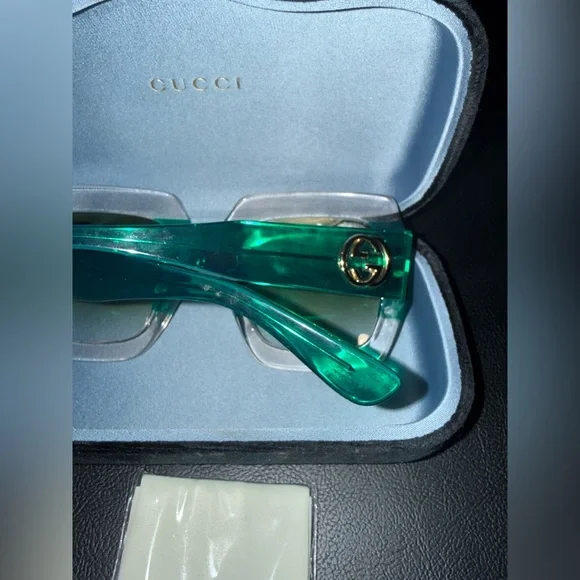 Gucci Emerald Green Sunglasses - Picture 9 of 11